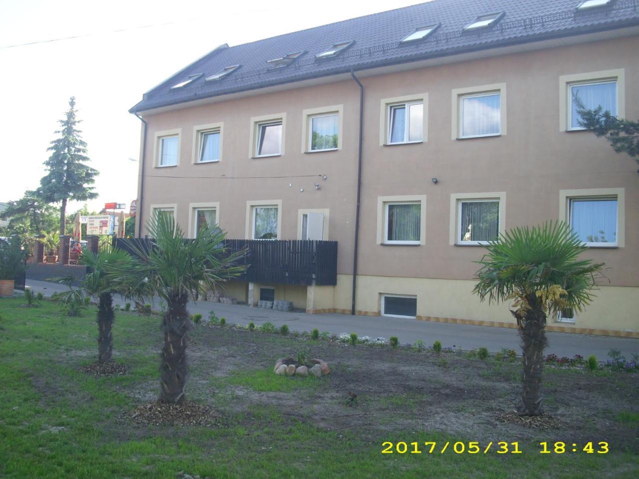 Zajazd Pulaskiego Konstancin-Jeziorna Exterior foto