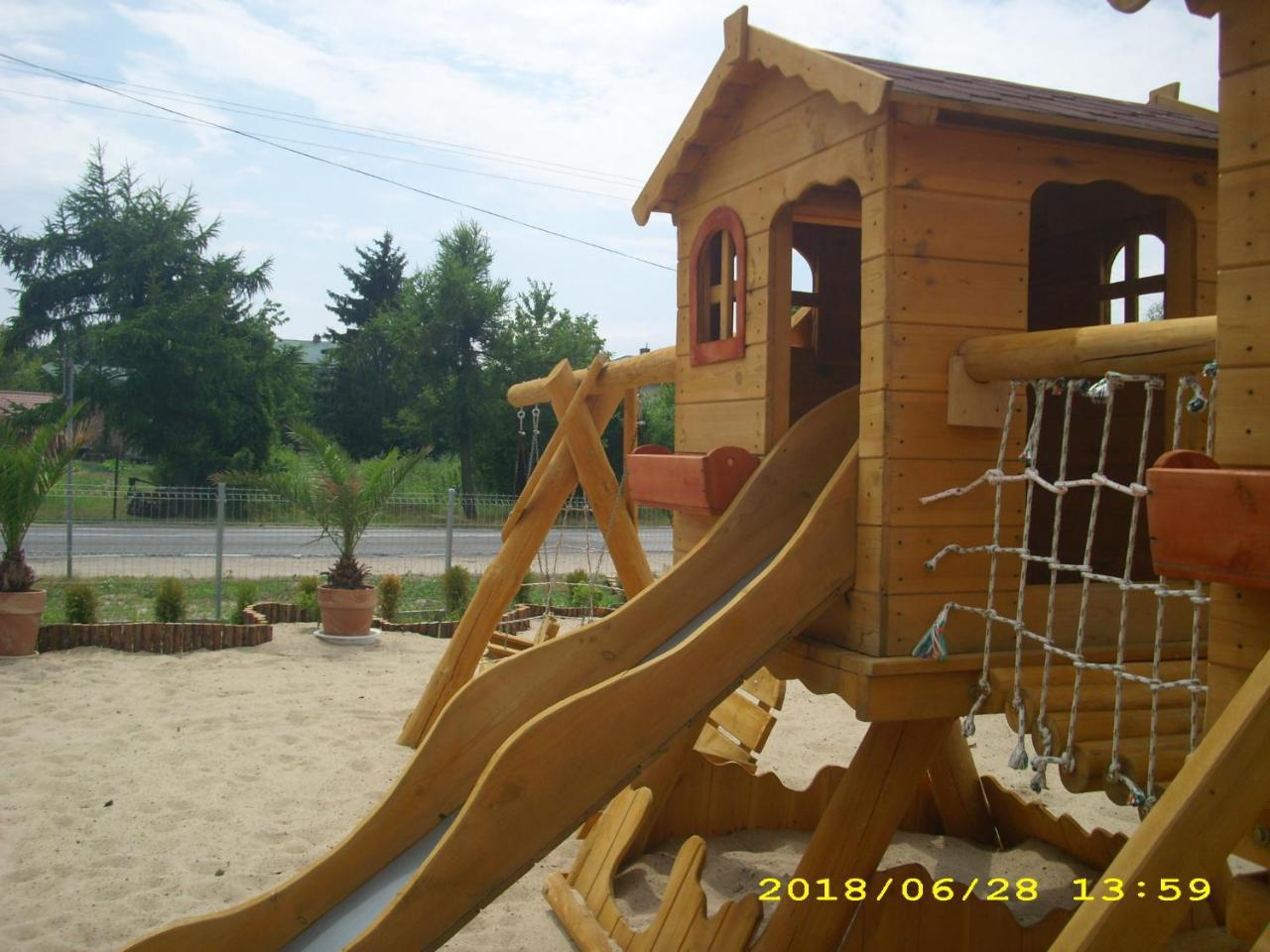 Zajazd Pulaskiego Konstancin-Jeziorna Exterior foto